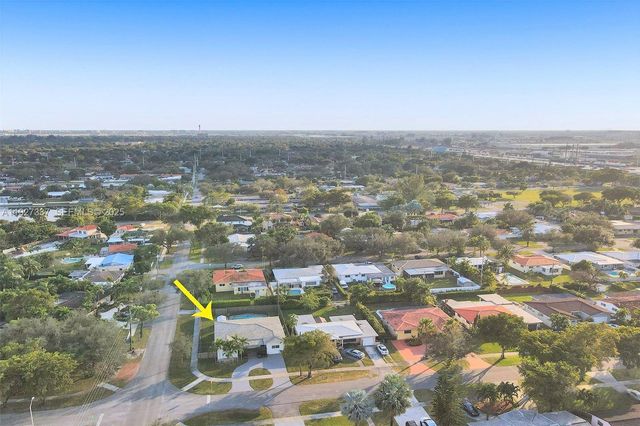 1102 Meadowlark Ave, Miami Springs, FL 33166