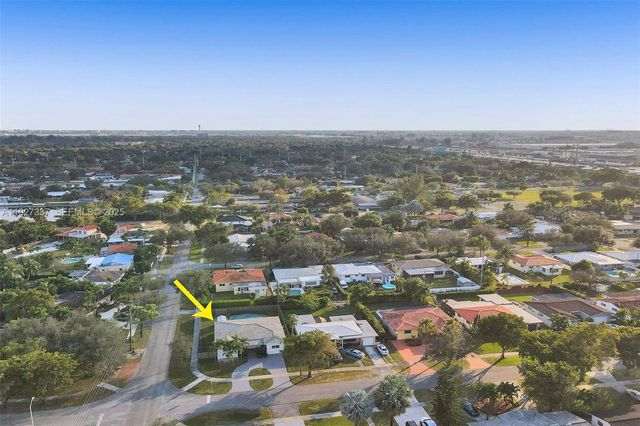 1102 Meadowlark Ave, Miami Springs, FL 33166