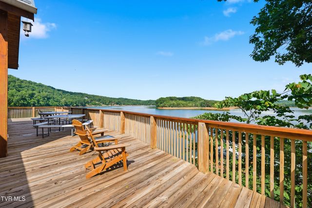 857 Wilderness Drive, Mooresburg, TN 37811