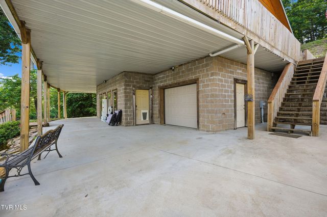 857 Wilderness Drive, Mooresburg, TN 37811