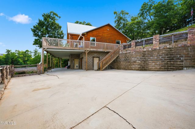 857 Wilderness Drive, Mooresburg, TN 37811