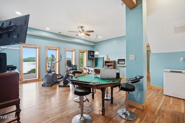 857 Wilderness Drive, Mooresburg, TN 37811