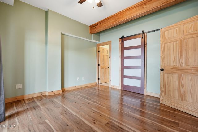 857 Wilderness Drive, Mooresburg, TN 37811