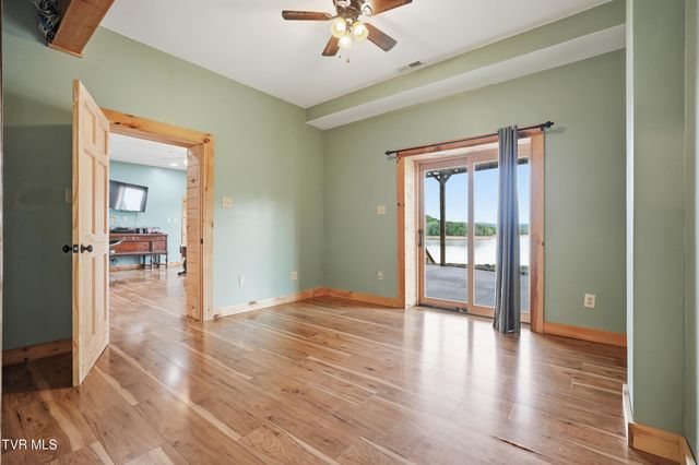 857 Wilderness Drive, Mooresburg, TN 37811