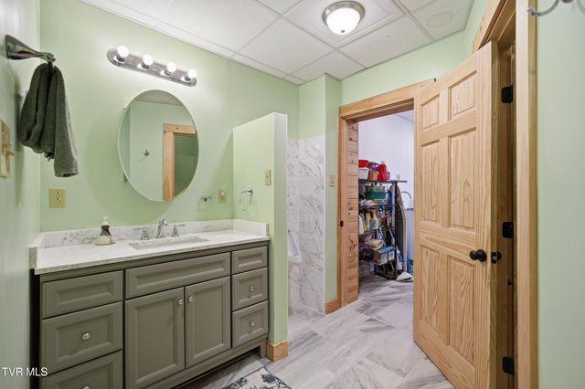 857 Wilderness Drive, Mooresburg, TN 37811