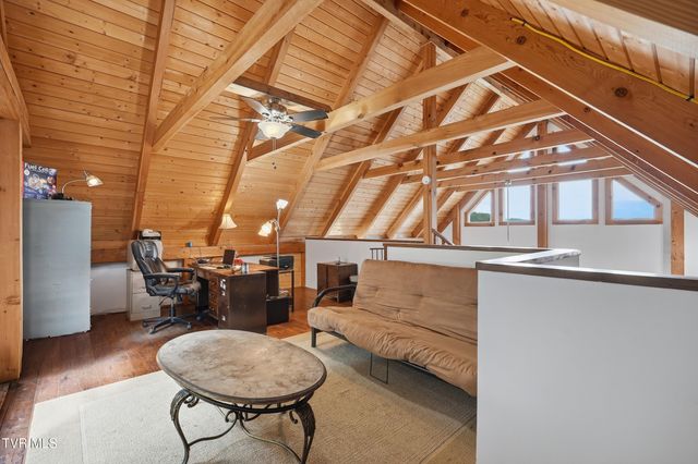 857 Wilderness Drive, Mooresburg, TN 37811