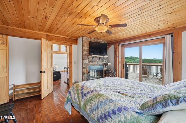 857 Wilderness Drive, Mooresburg, TN 37811