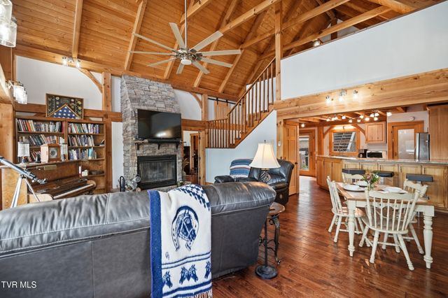 857 Wilderness Drive, Mooresburg, TN 37811