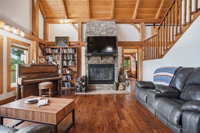 857 Wilderness Drive, Mooresburg, TN 37811