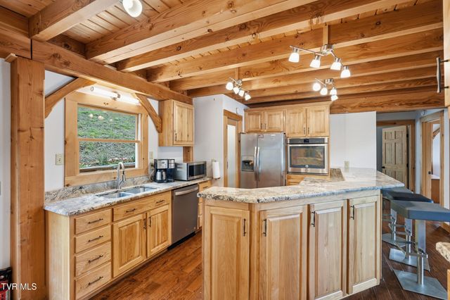 857 Wilderness Drive, Mooresburg, TN 37811