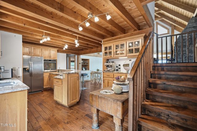 857 Wilderness Drive, Mooresburg, TN 37811