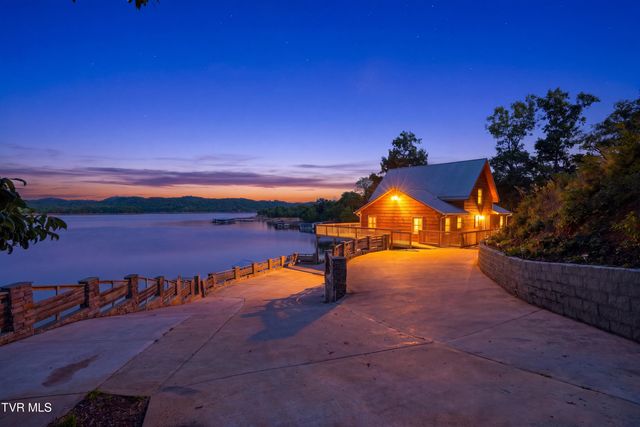 857 Wilderness Drive, Mooresburg, TN 37811