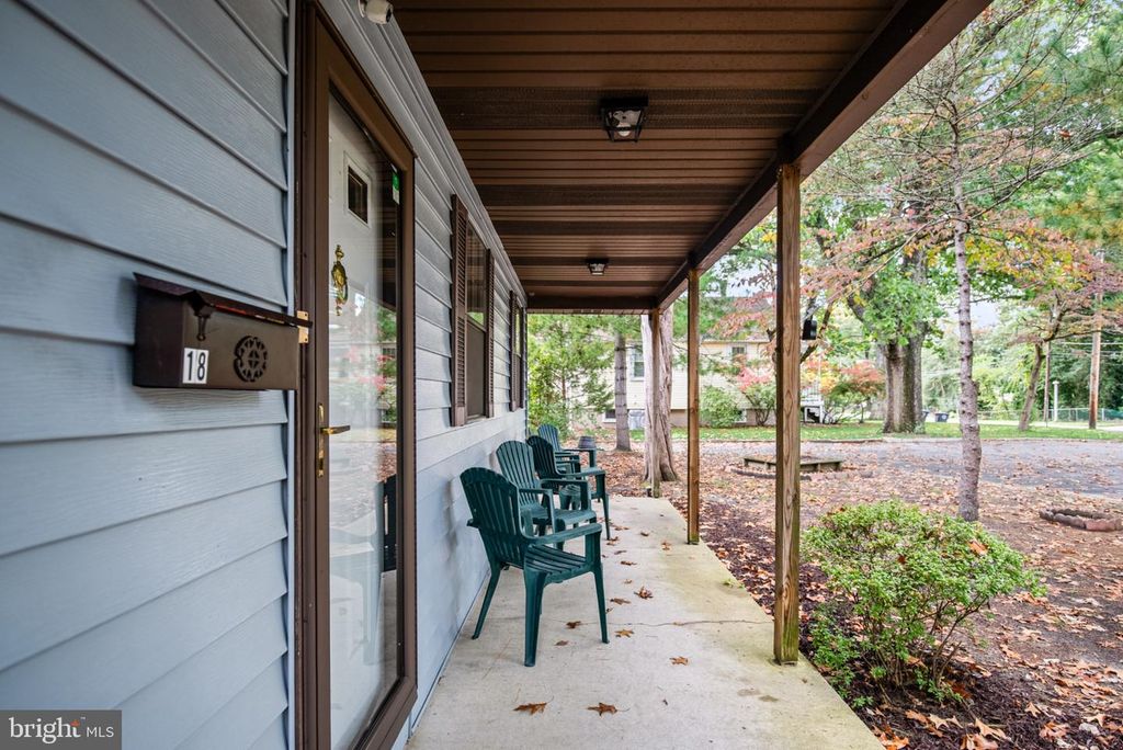 18 CHEWS LANDING RD, CLEMENTON, NJ 08021 — photo 3