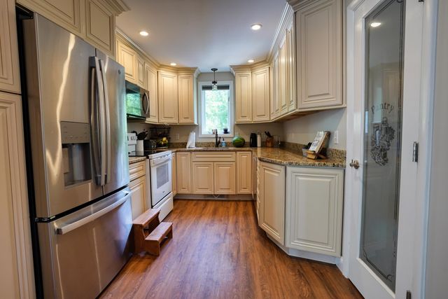 120 Wheel Wright Road, Hampstead, NH 03841