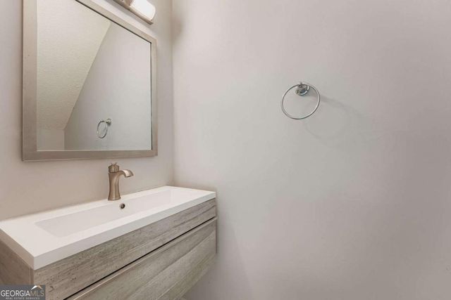 1310 Kilmington Court, Alpharetta, GA 30009