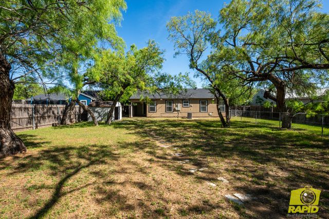 925 W Avenue M, San Angelo, TX 76901