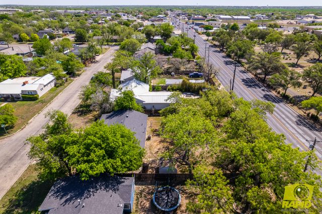 925 W Avenue M, San Angelo, TX 76901