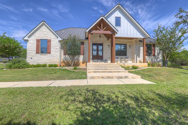 211 Cielo VIS, Canyon Lake, TX 78133