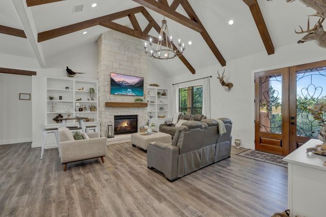 211 Cielo VIS, Canyon Lake, TX 78133