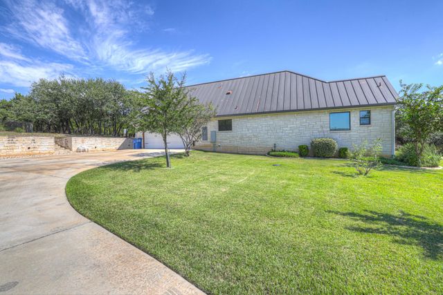 211 Cielo VIS, Canyon Lake, TX 78133