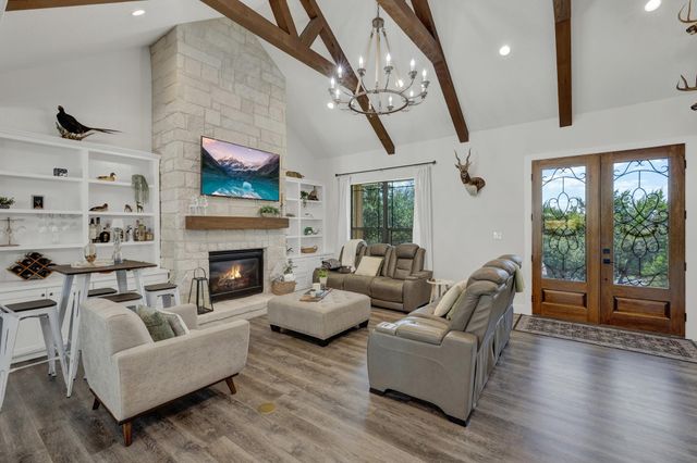 211 Cielo VIS, Canyon Lake, TX 78133