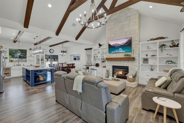 211 Cielo VIS, Canyon Lake, TX 78133