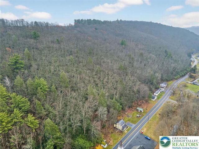 2205 Long Run Road, Franklin Twp, PA 18235