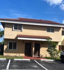 8261 NW 5th Terr 329, Miami, FL 33126