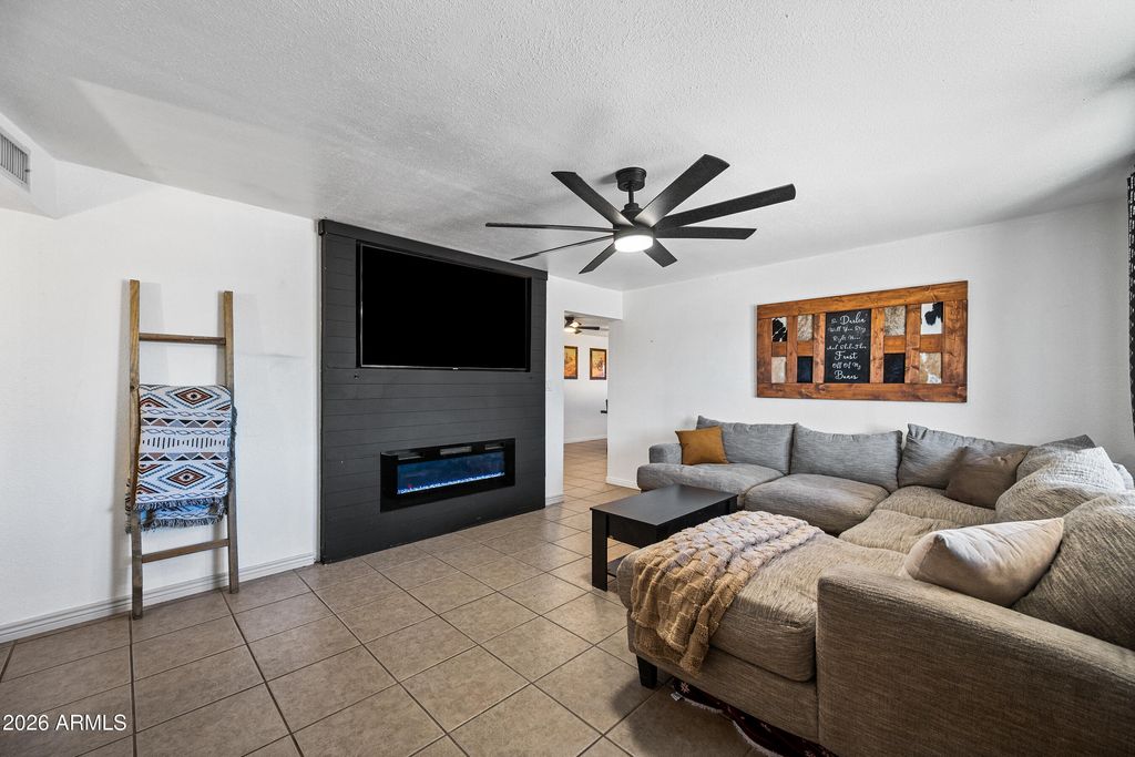 48 N Maple --, Mesa, AZ 85205 — photo 5