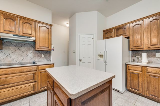 14001 Oak Bark Drive, Haslet, TX 76052