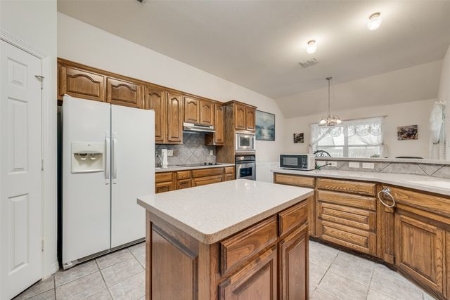 14001 Oak Bark Drive, Haslet, TX 76052