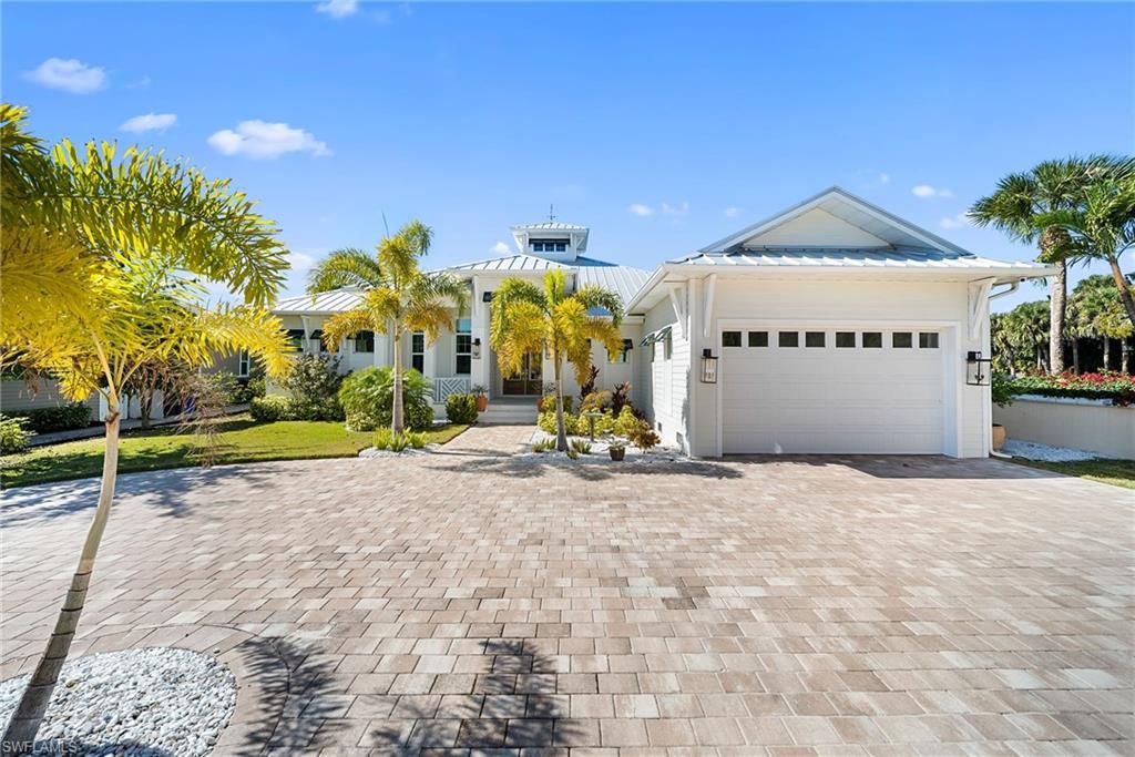 27000 Flamingo DR, BONITA SPRINGS, FL 34135 — exterior