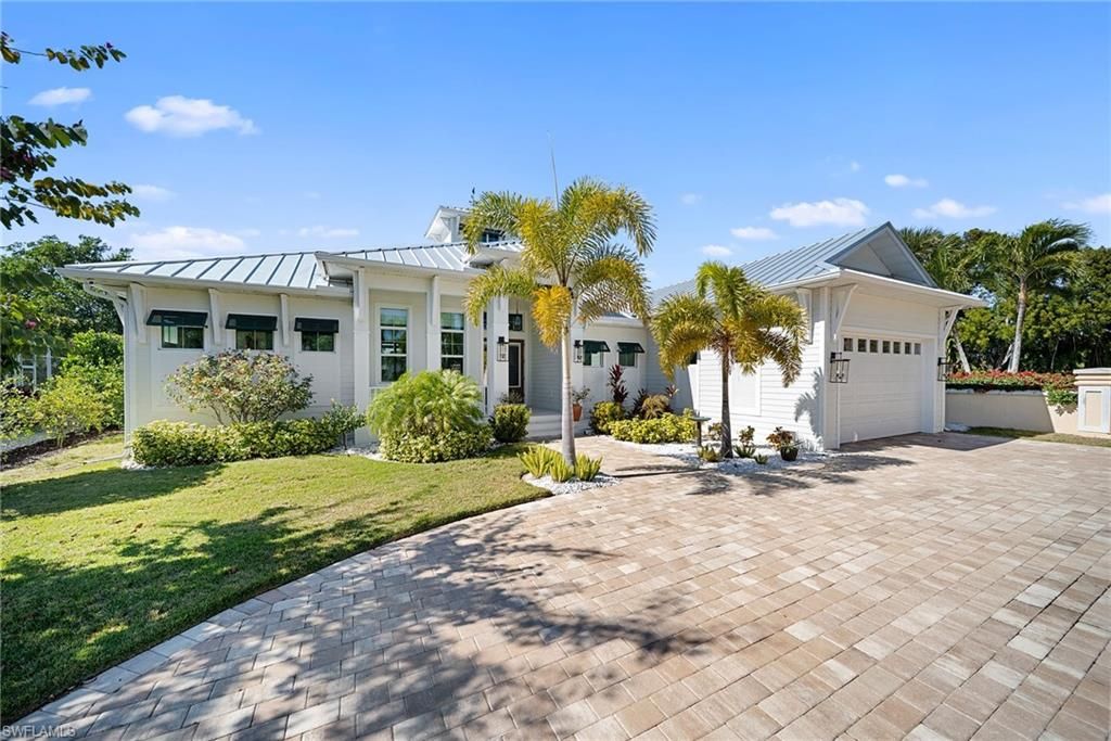 27000 Flamingo DR, BONITA SPRINGS, FL 34135 — photo 4