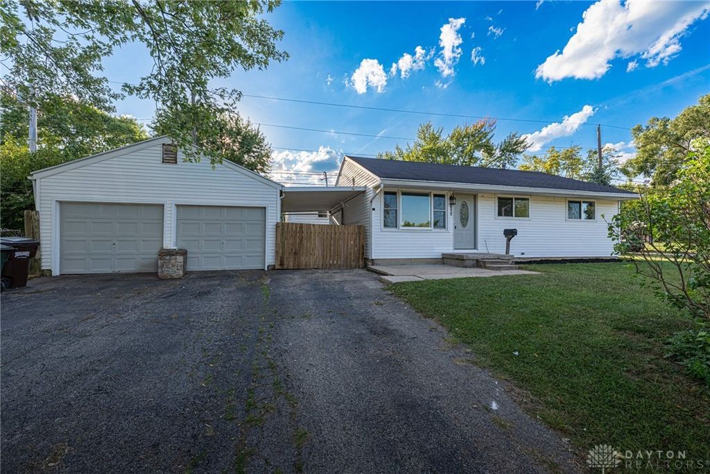 3525 Valleywood Drive, Kettering, OH 45429