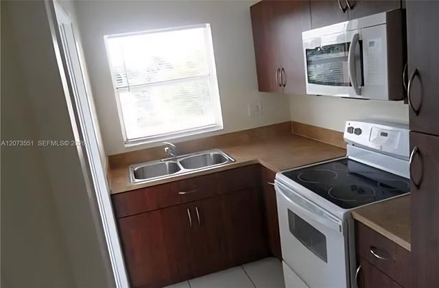 1425 Arthur Street 414B, Hollywood, FL 33020