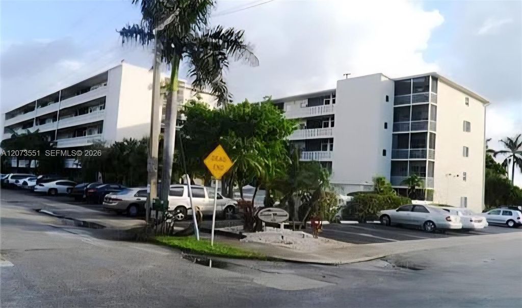 1425 Arthur Street 414B, Hollywood, FL 33020