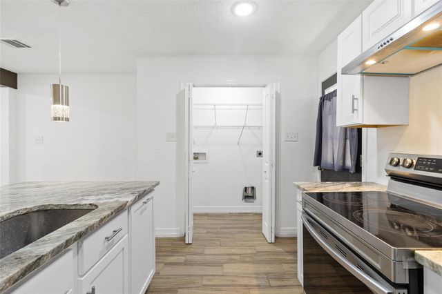 18462 Rolling Hills Drive, Porter, TX 77365