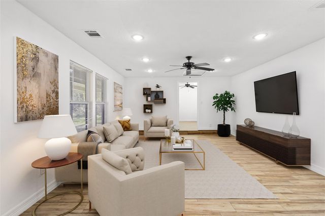 18462 Rolling Hills Drive, Porter, TX 77365