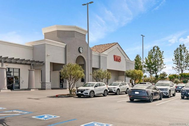 7875 Via Montebello 1, San Diego, CA 92129