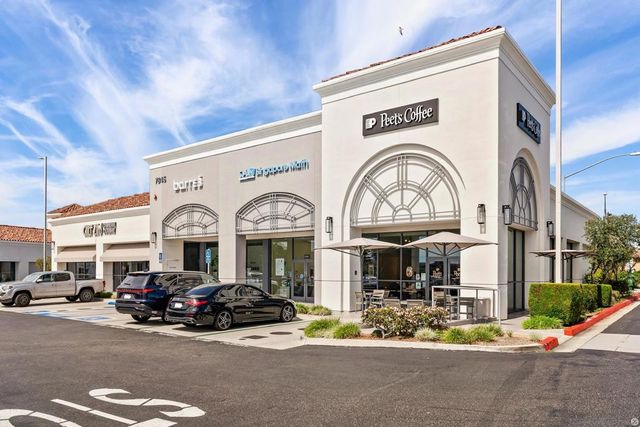 7875 Via Montebello 1, San Diego, CA 92129