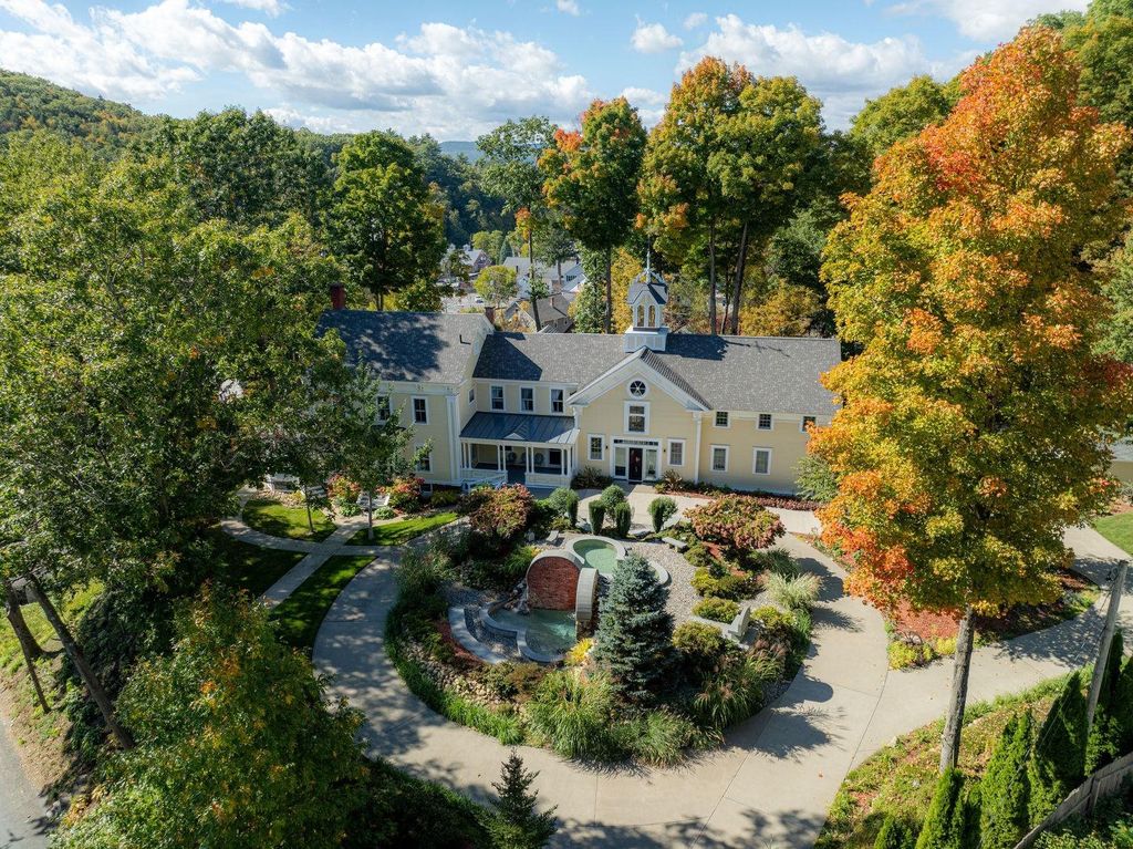 11 Cream Pot Hill Road, Hinsdale, NH 03451