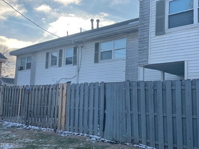 129 Buckeye Circle, Columbus, OH 43217