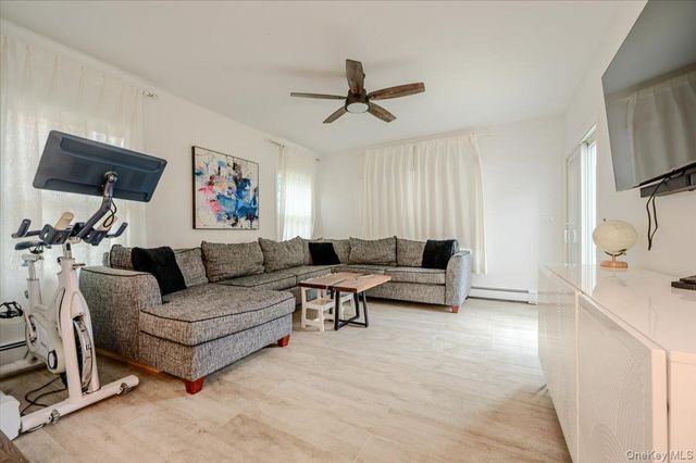 618 E Walnut Street, Long Beach, NY 11561