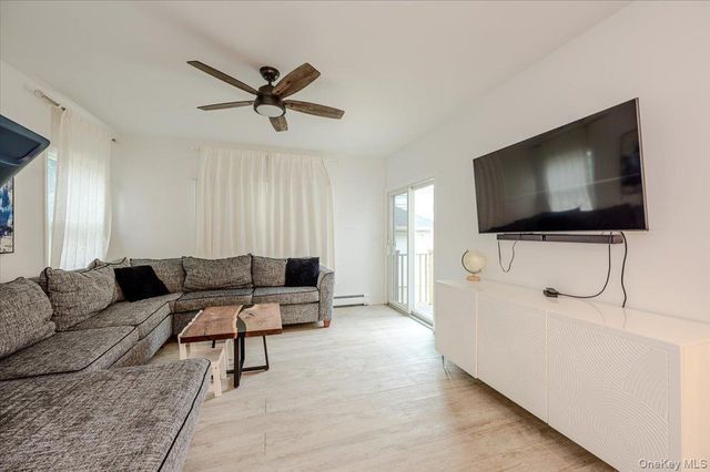 618 E Walnut Street, Long Beach, NY 11561