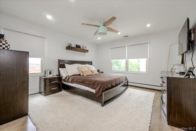 618 E Walnut Street, Long Beach, NY 11561