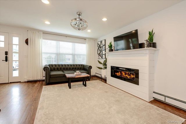 618 E Walnut Street, Long Beach, NY 11561