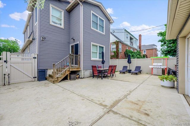 618 E Walnut Street, Long Beach, NY 11561