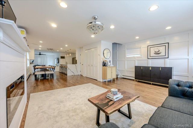 618 E Walnut Street, Long Beach, NY 11561