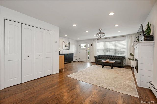 618 E Walnut Street, Long Beach, NY 11561