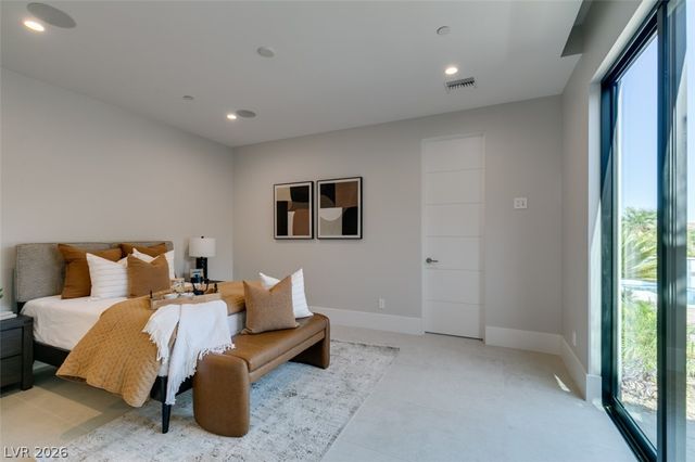40 Reflection Shores Lane, Henderson, NV 89011